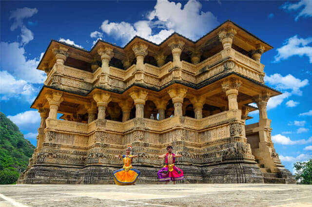 Mumbai to Pune Cabs Taxi Service